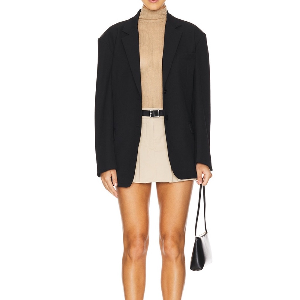 Stylish Pleated Mini Skirt in Beige